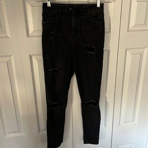 Black, ripped skinny jeans